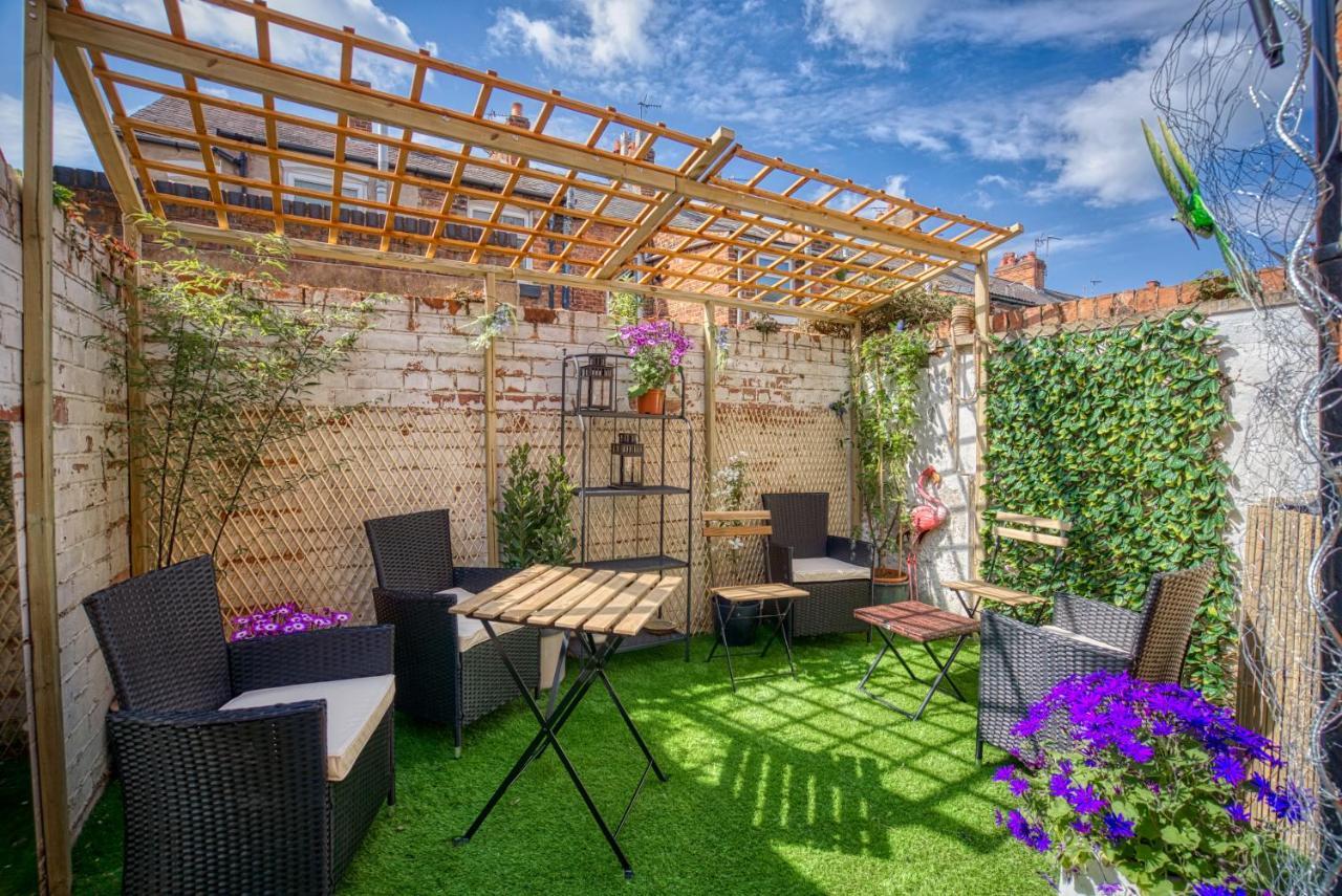 *New* Chester Canal Side 2 Bed Character Home Екстер'єр фото