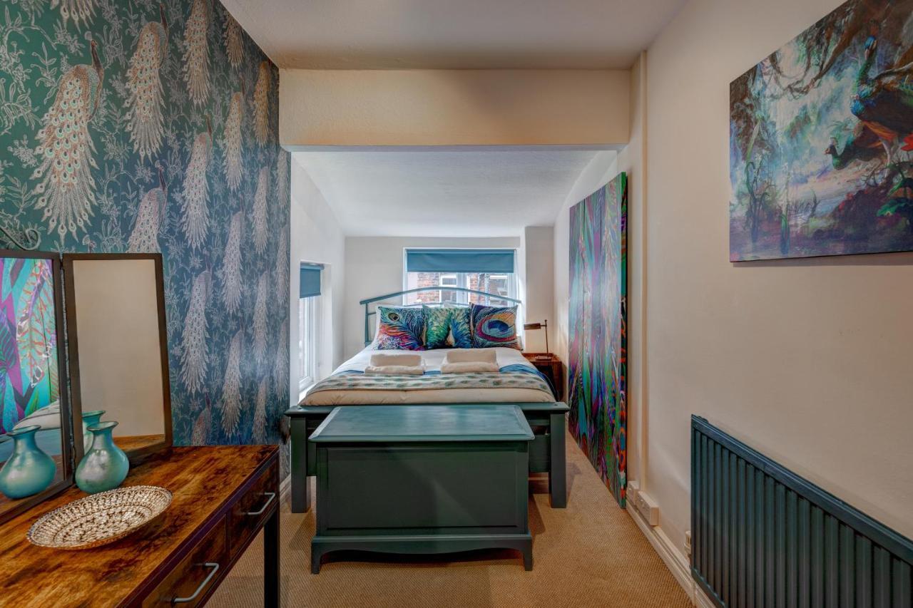 *New* Chester Canal Side 2 Bed Character Home Екстер'єр фото