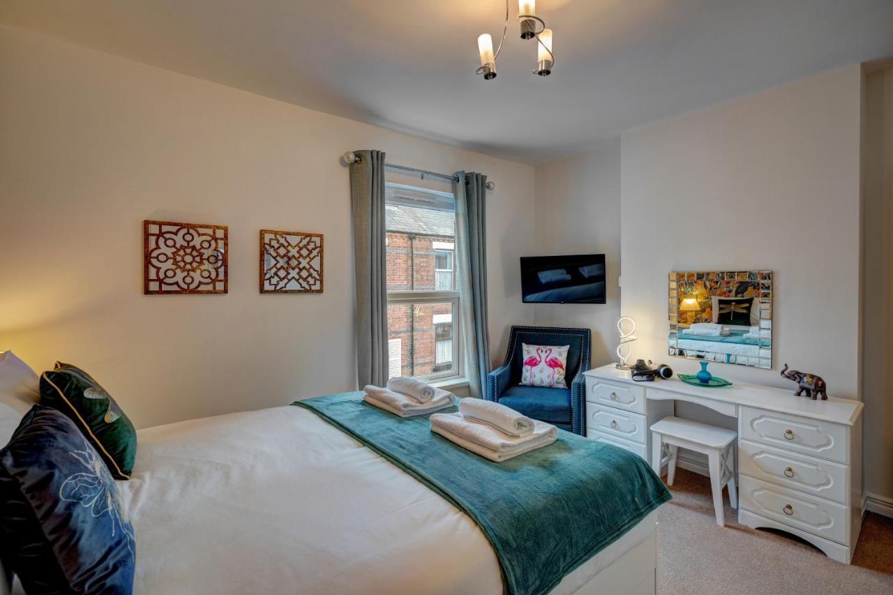 *New* Chester Canal Side 2 Bed Character Home Екстер'єр фото