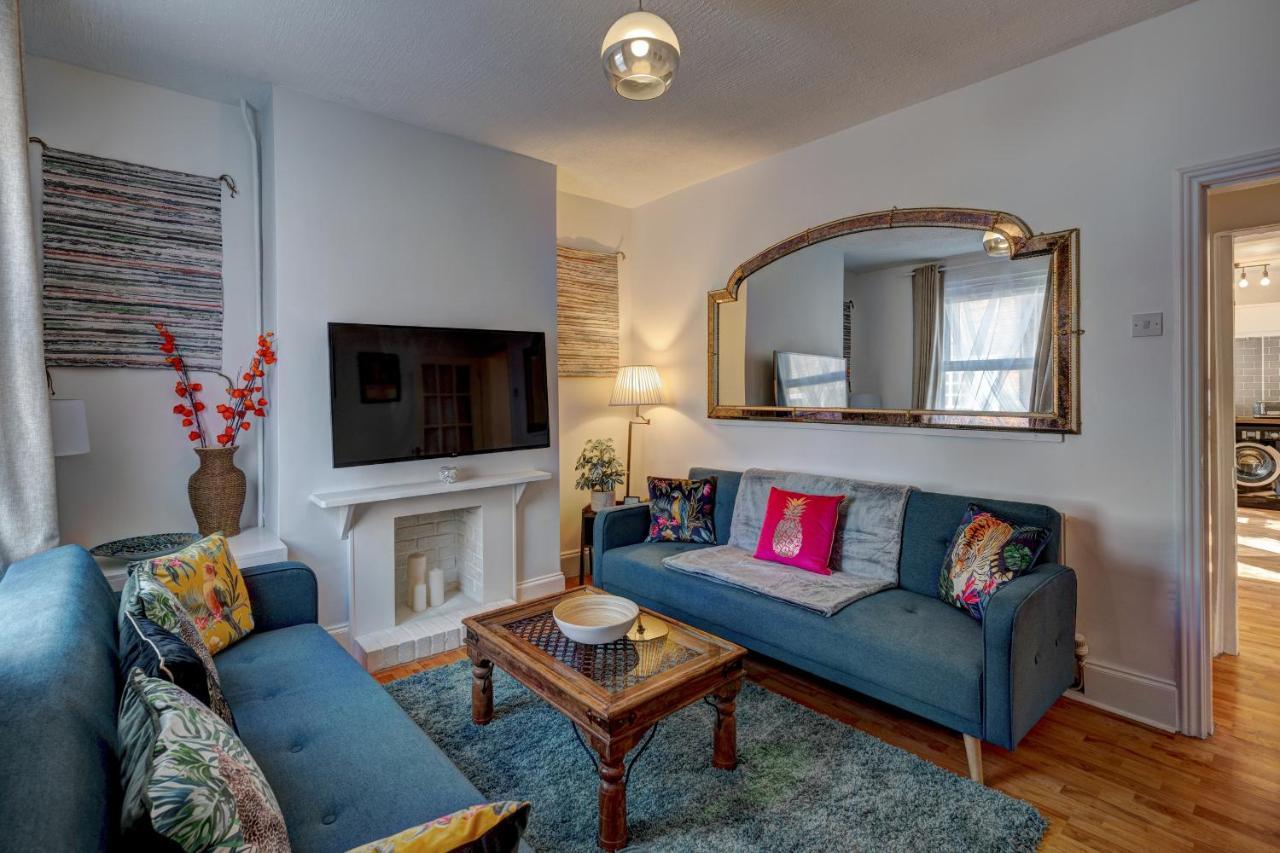 *New* Chester Canal Side 2 Bed Character Home Екстер'єр фото